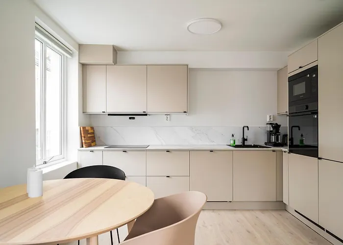 Center, Light & Modern Apartament