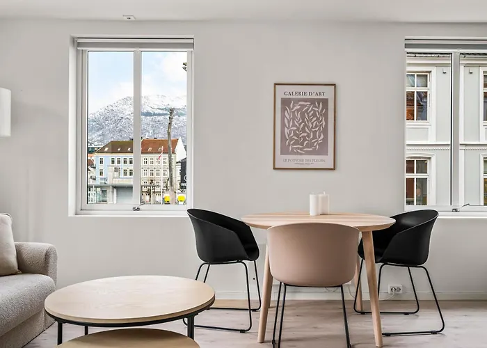 Center, Light & Modern Apartament *