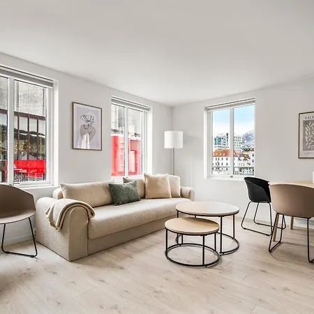 Center, Light & Modern *