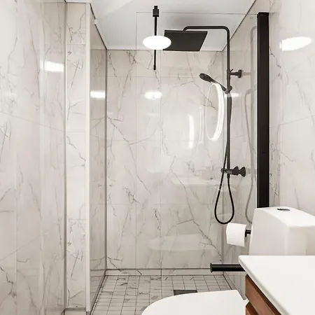 Center, Light & Modern