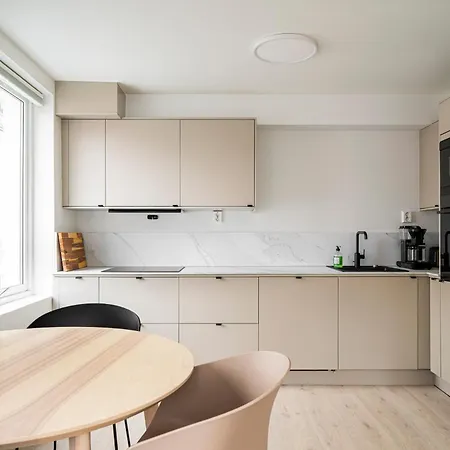 Center, Light & Modern Apartman